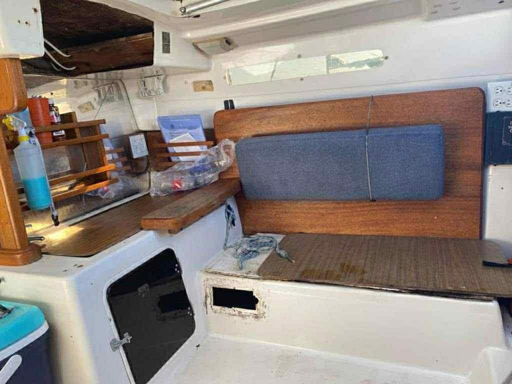 Yacht for rent in Bacalar