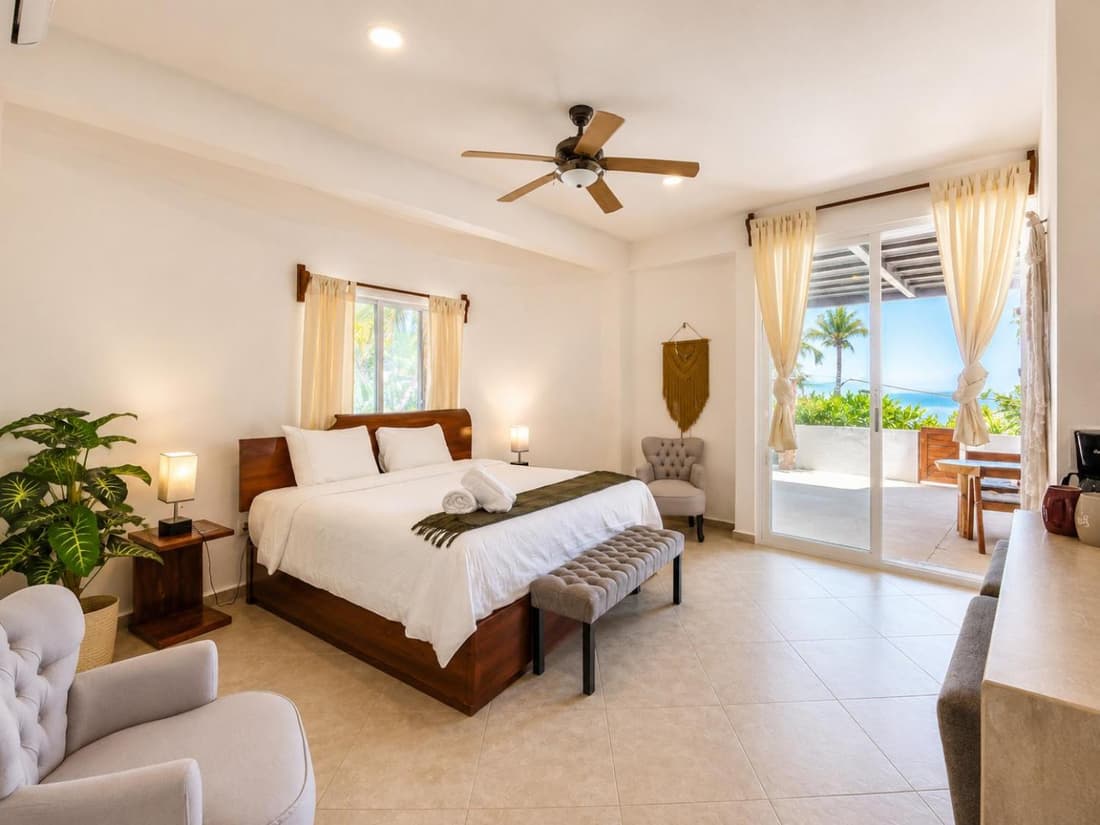 Arenika Beachfront Villa & Rooms
