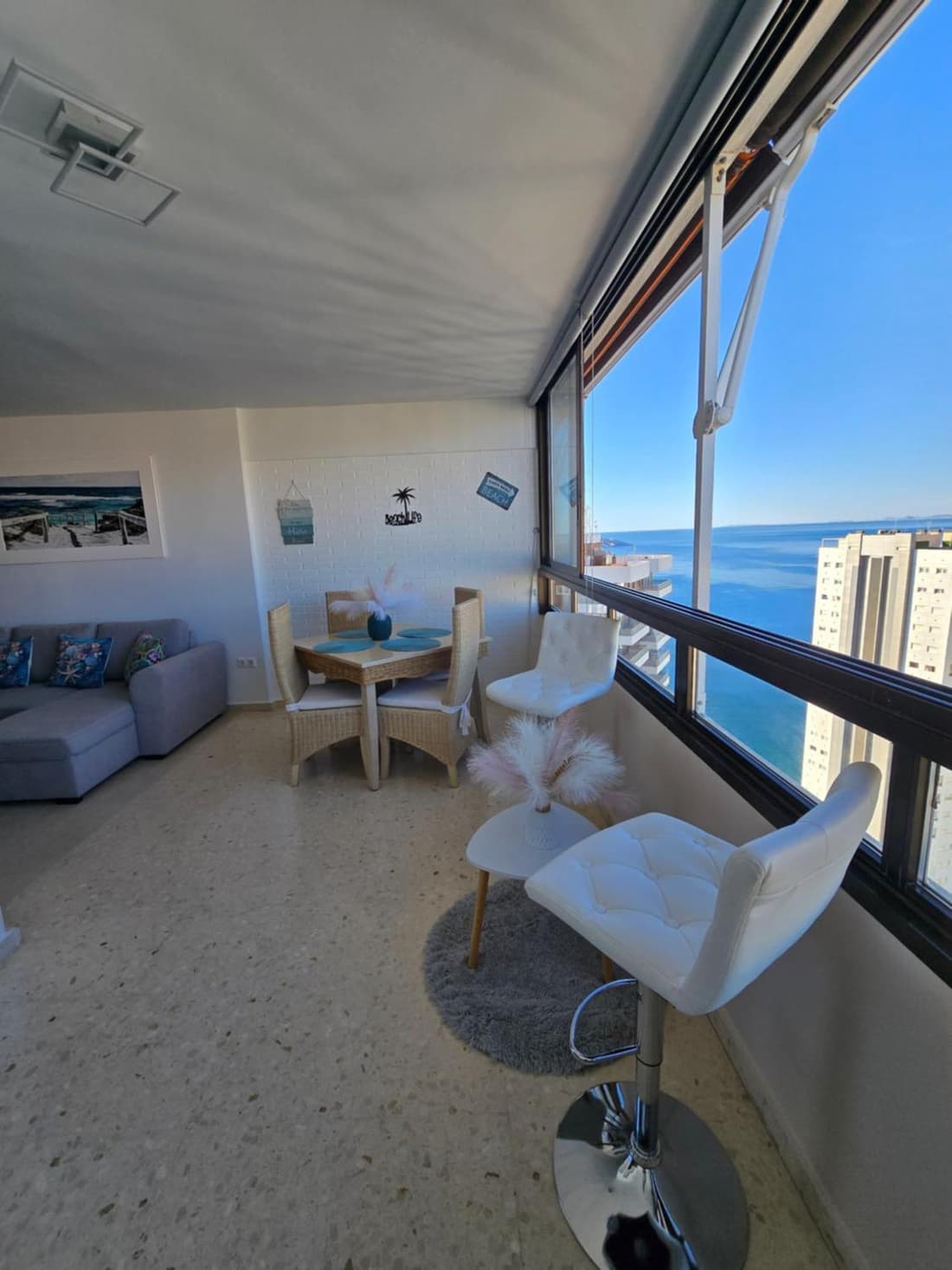 Wiky's Beach Life Benidorm