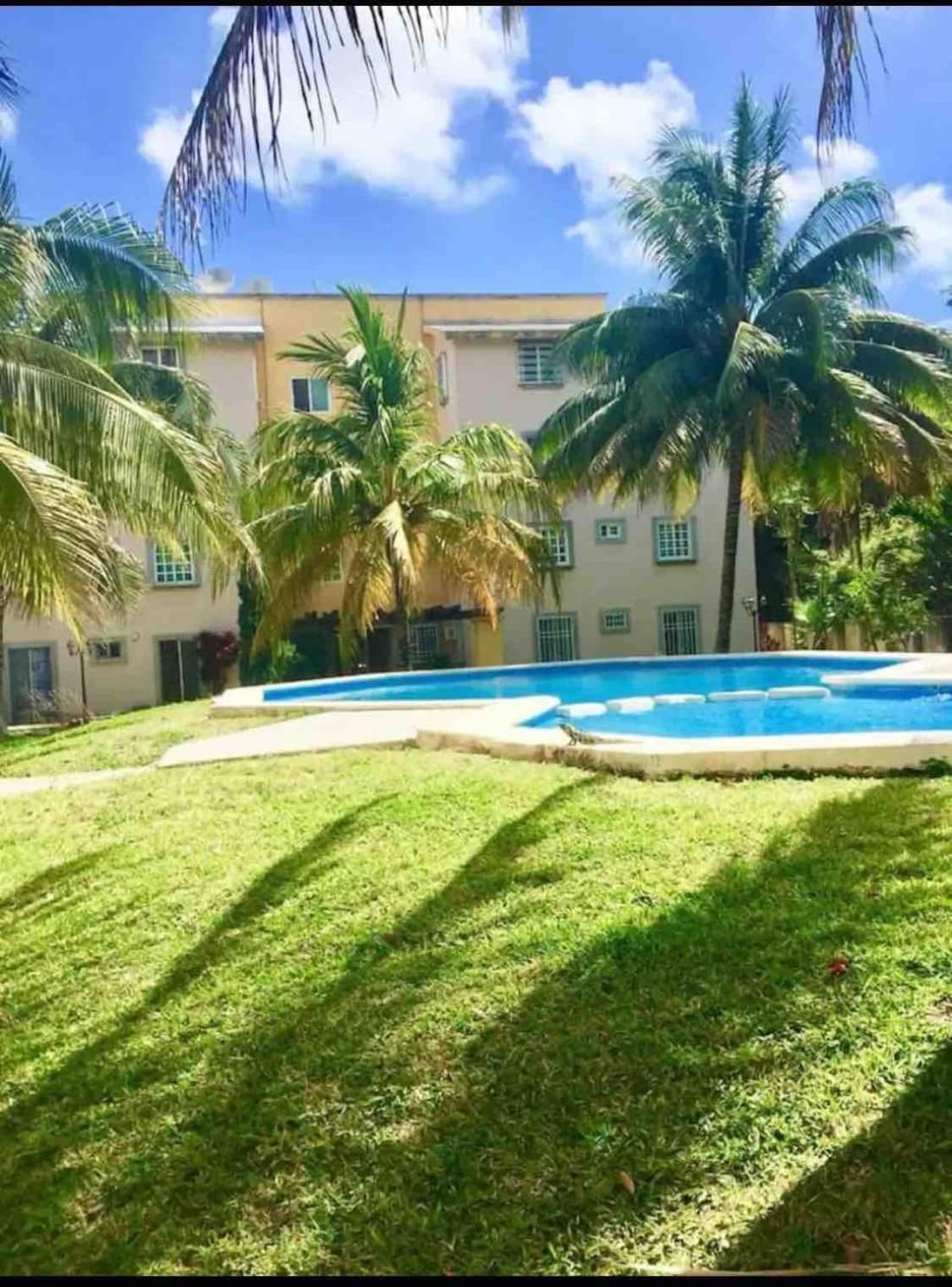 Departamento en Cancún Céntrico con piscina Renta de autos y tours