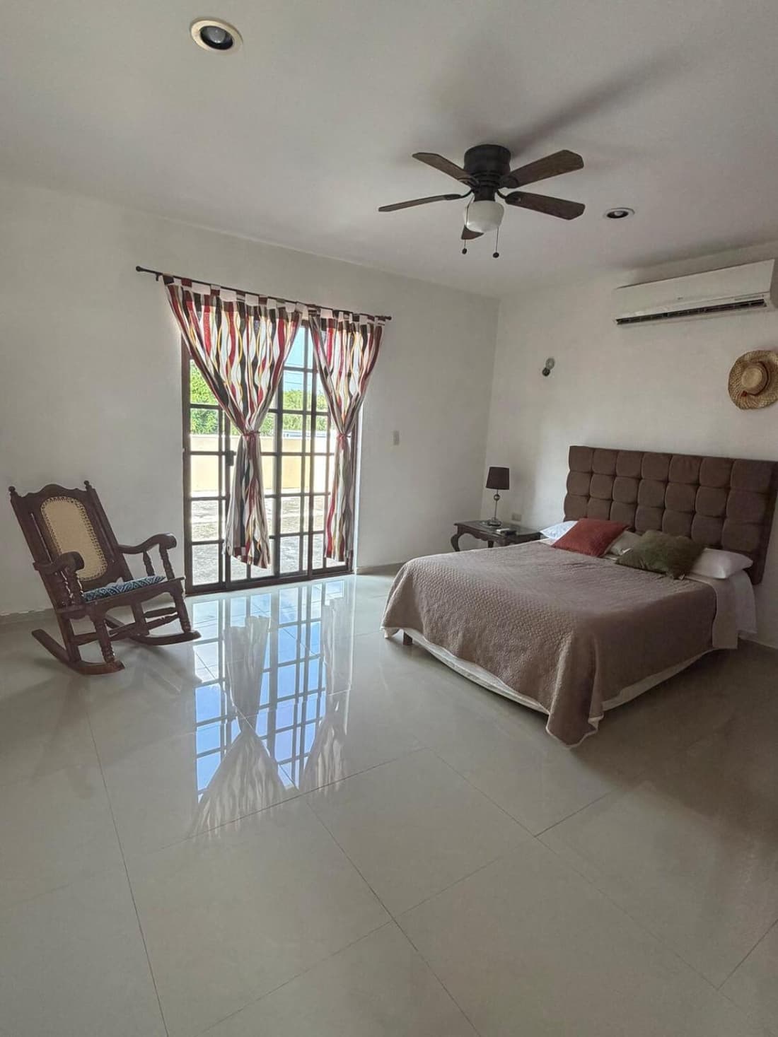 Gated house with garden and pool Mérida