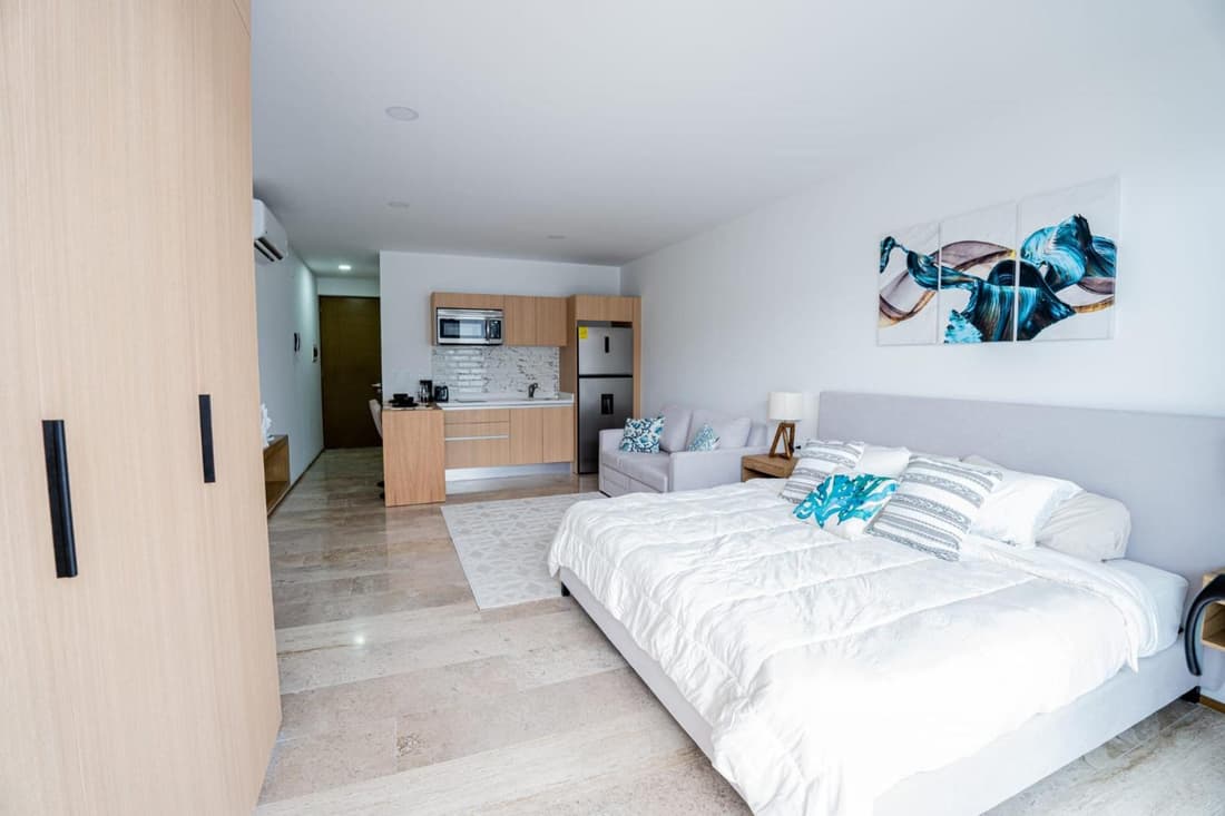 New Luxury Studio in the City Center