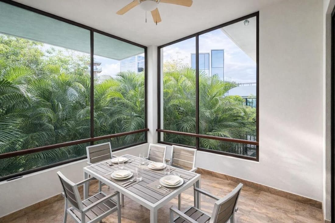 2 pools and beach club 10 minutes away - Chaká Condo