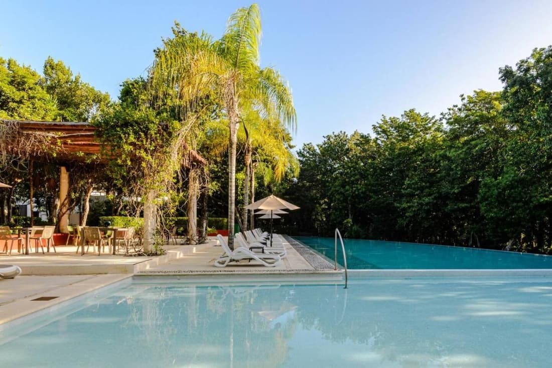 Private plunge pool, golf cart and beach club