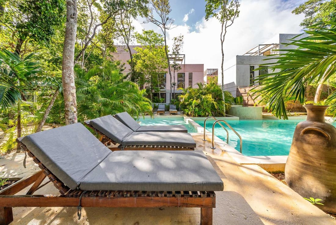Seremonia Villa with Rooftop Pool & Beach Club Access