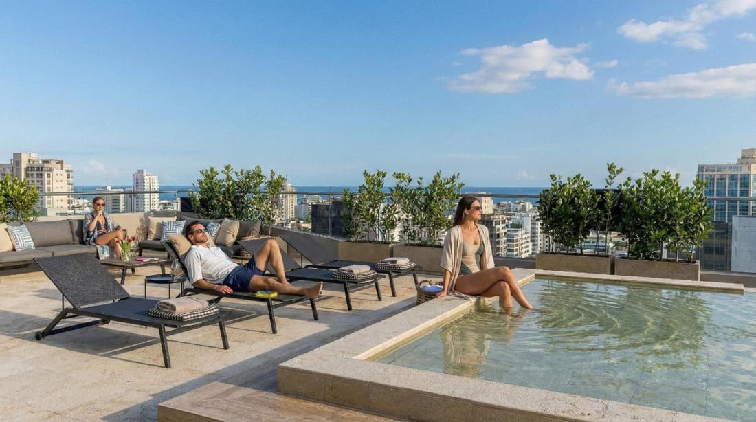 BlueMall Luxury Suites by Homeclub
