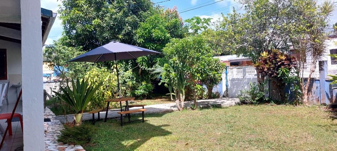 LaPetite Maison, Maison spacieuse & calme avec parking, proche plages Sainte-Rose