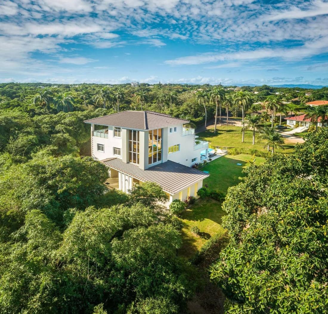 Luxe Villa Gated Community Caribbean Sun