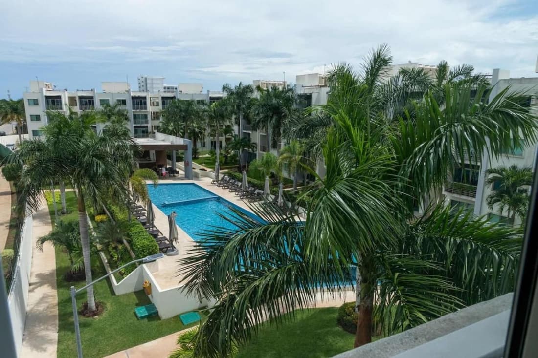 Spacious Apt with 2BR and Pool