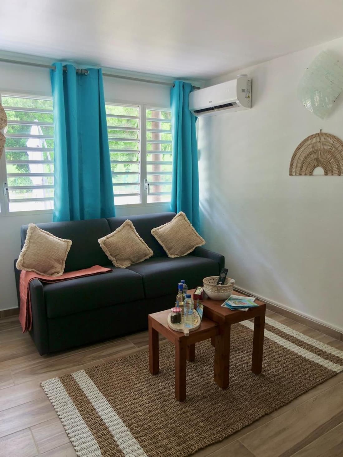 Charmant bungalow T2 avec grand jardin et accès privé plage