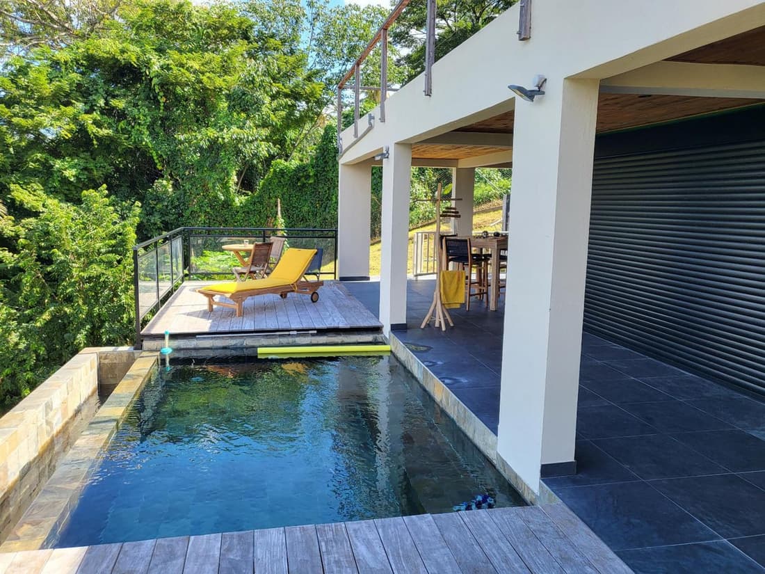 Appartement vue mer avec piscine privée à La Trinité, 98m²