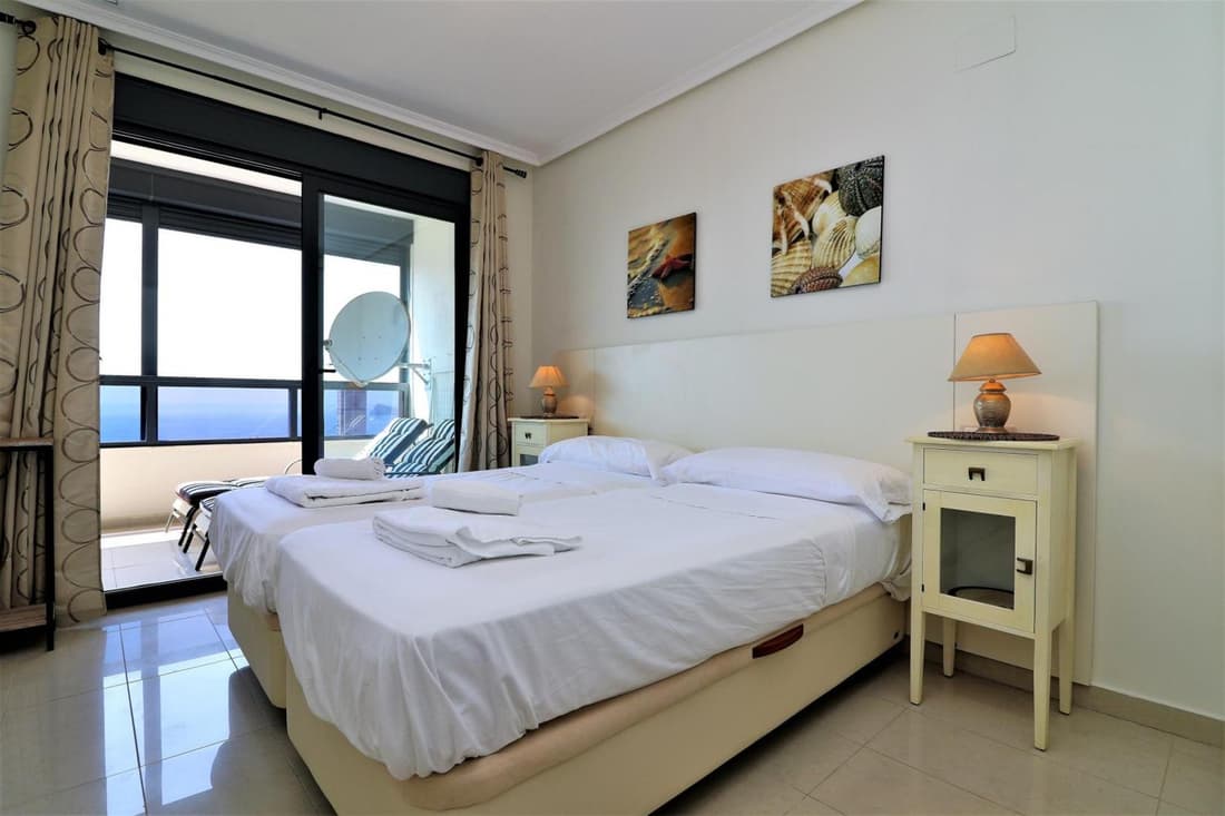 Cozy apartment in Benidorm 68 m² with shared pool
