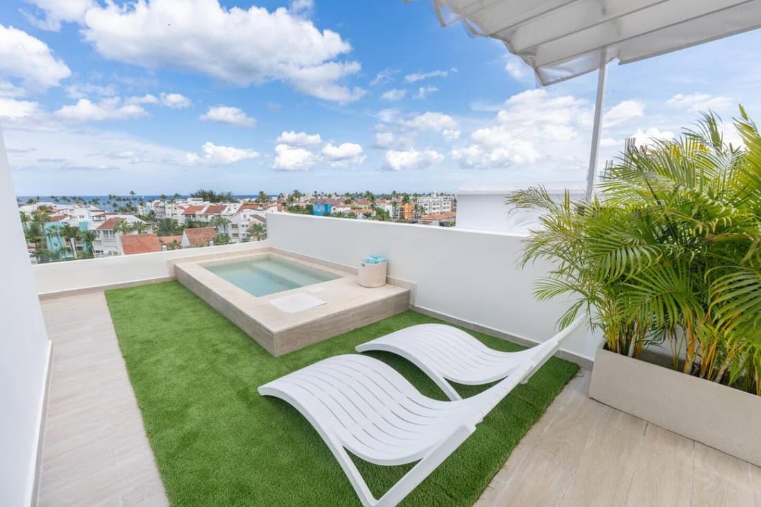Corner Penthouse with Ocean and City Views with a Content Creator Hub
