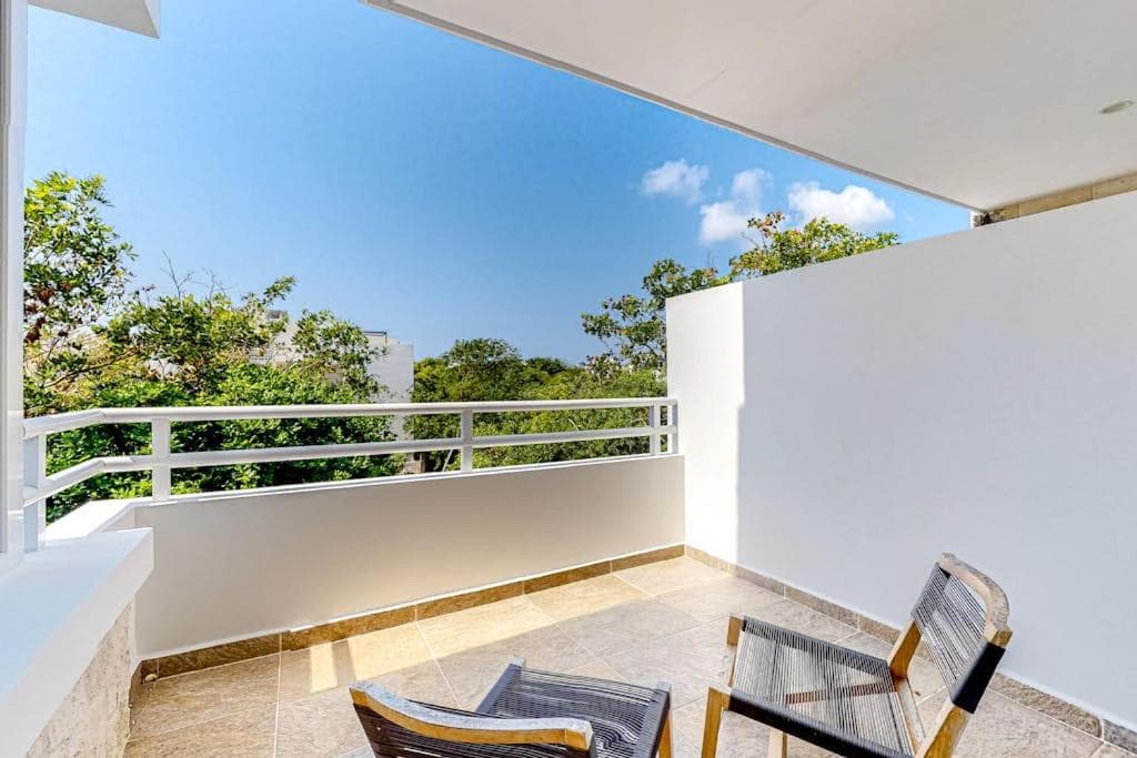 2BR condo near Akumal beach rooftop pool