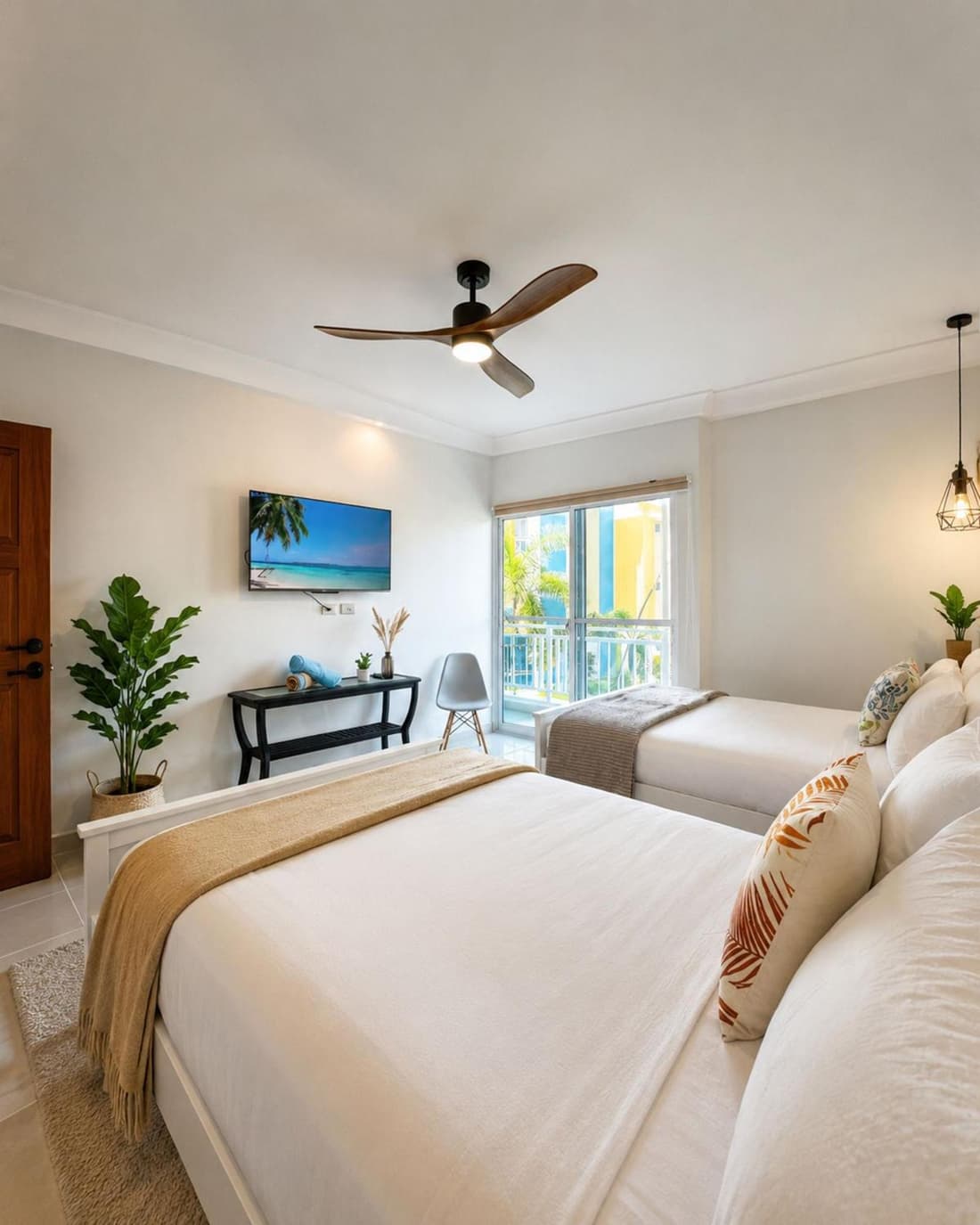Modern 2 Bedroom Apartment 8 Minute Walk to Cortecito Beach, Bvaro, Punta Cana
