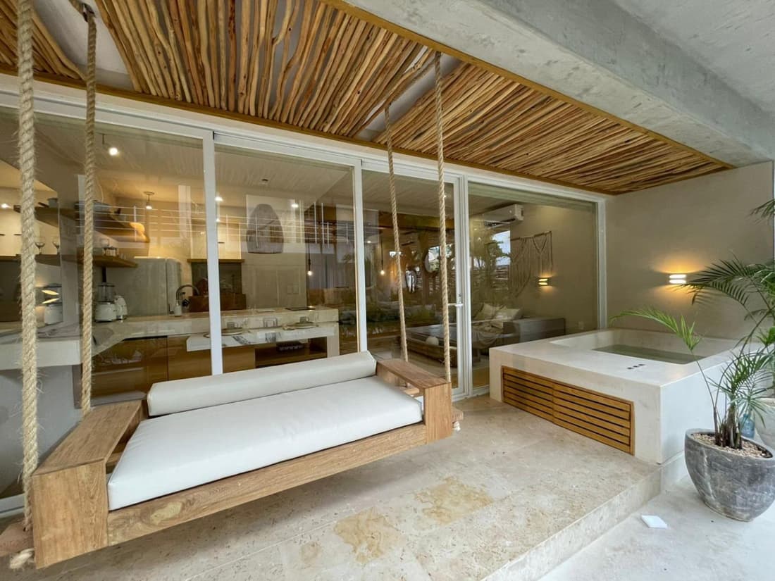 New Villa with bathtub and Jacuzzi