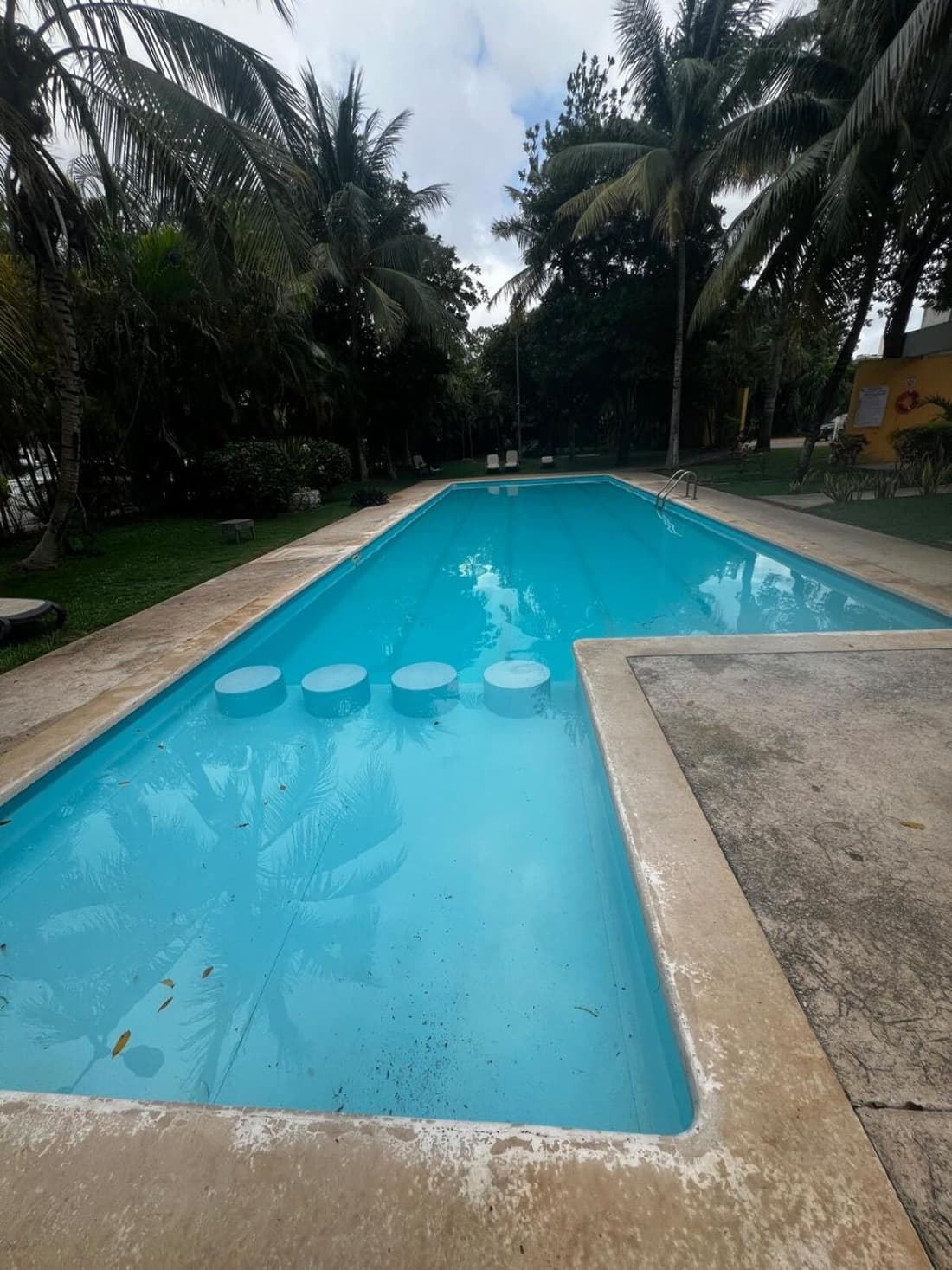 Family home with a pool in a quiet area