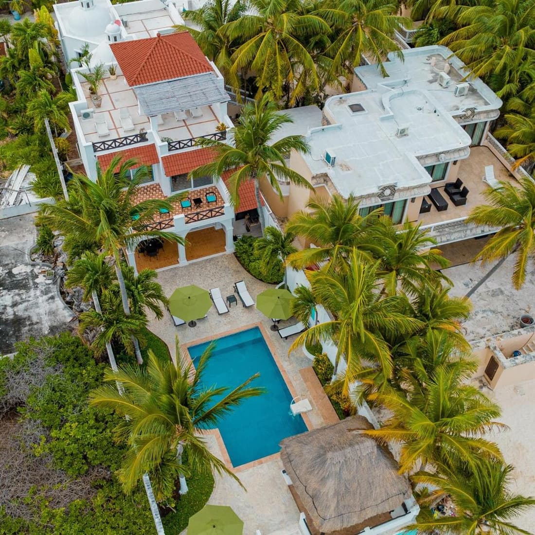 Villa Karina-Luxury Beachfront Retreat