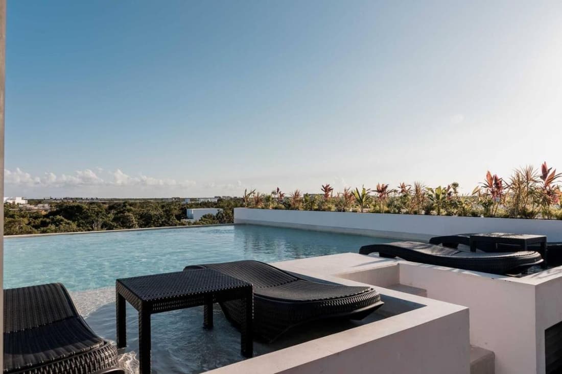 Apt with Private Plunge Pool and Rooftop