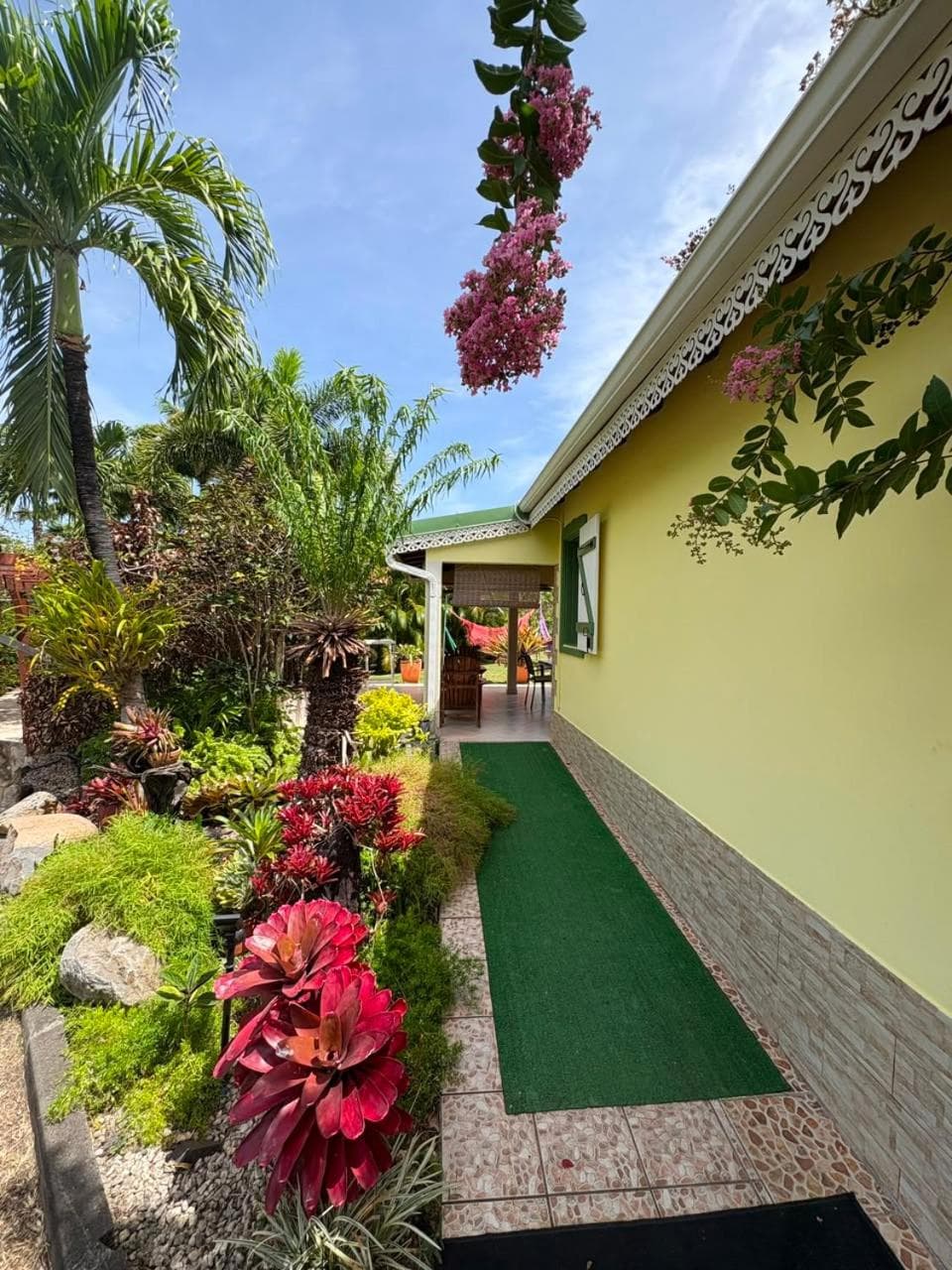Gite d'Arles Bungalow "Ti Polo"