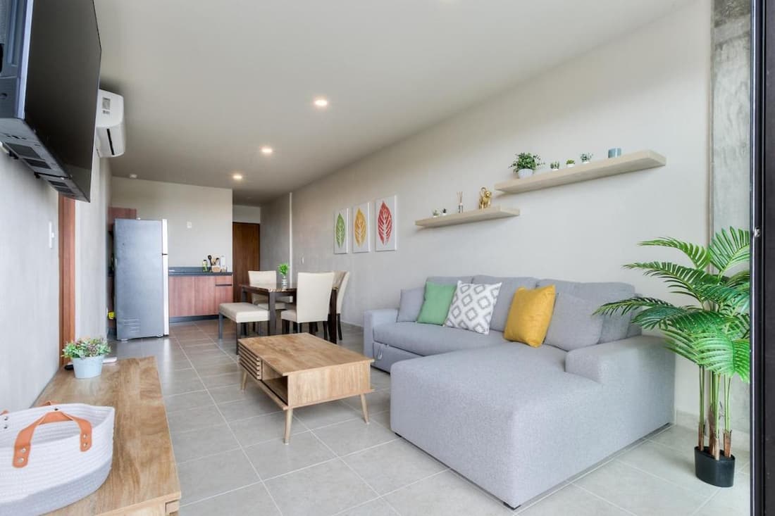 Unbeatable Location with 2 Bedrooms and Pool 508