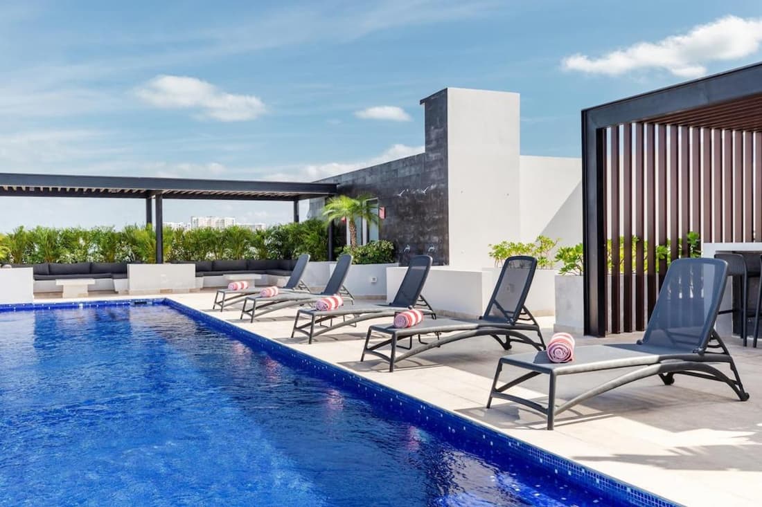 Luxury Apartment 106 wpool & gym by Puerto Cancún