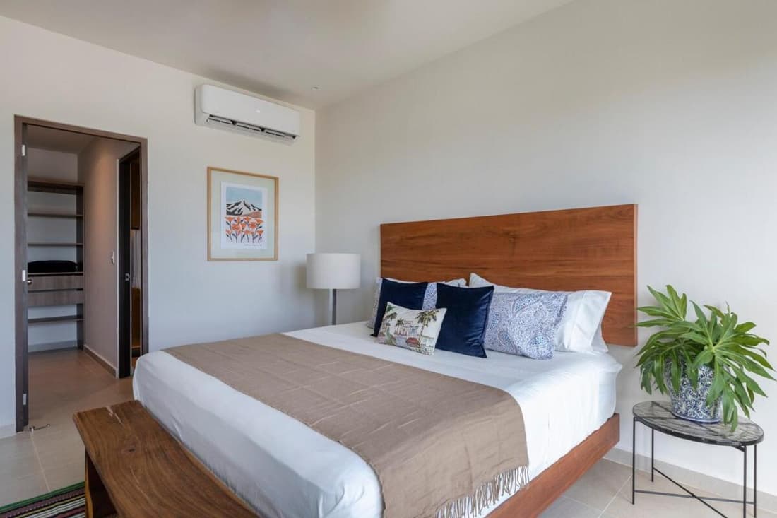Apartment with stunning laguna view wpool & gym 902