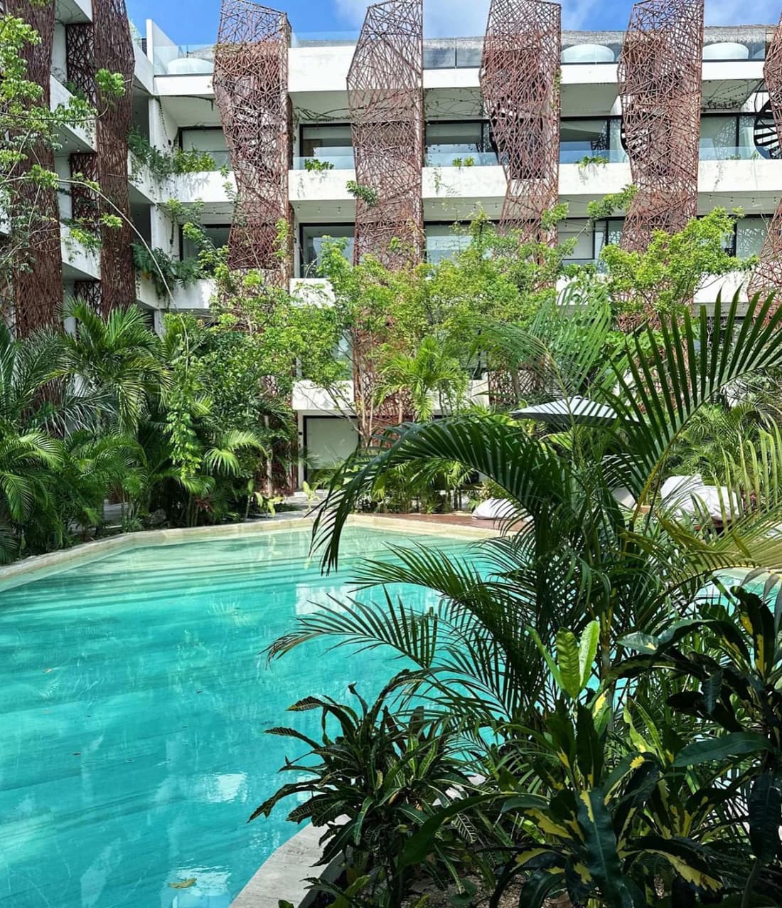 Apartamento con vista a la piscina