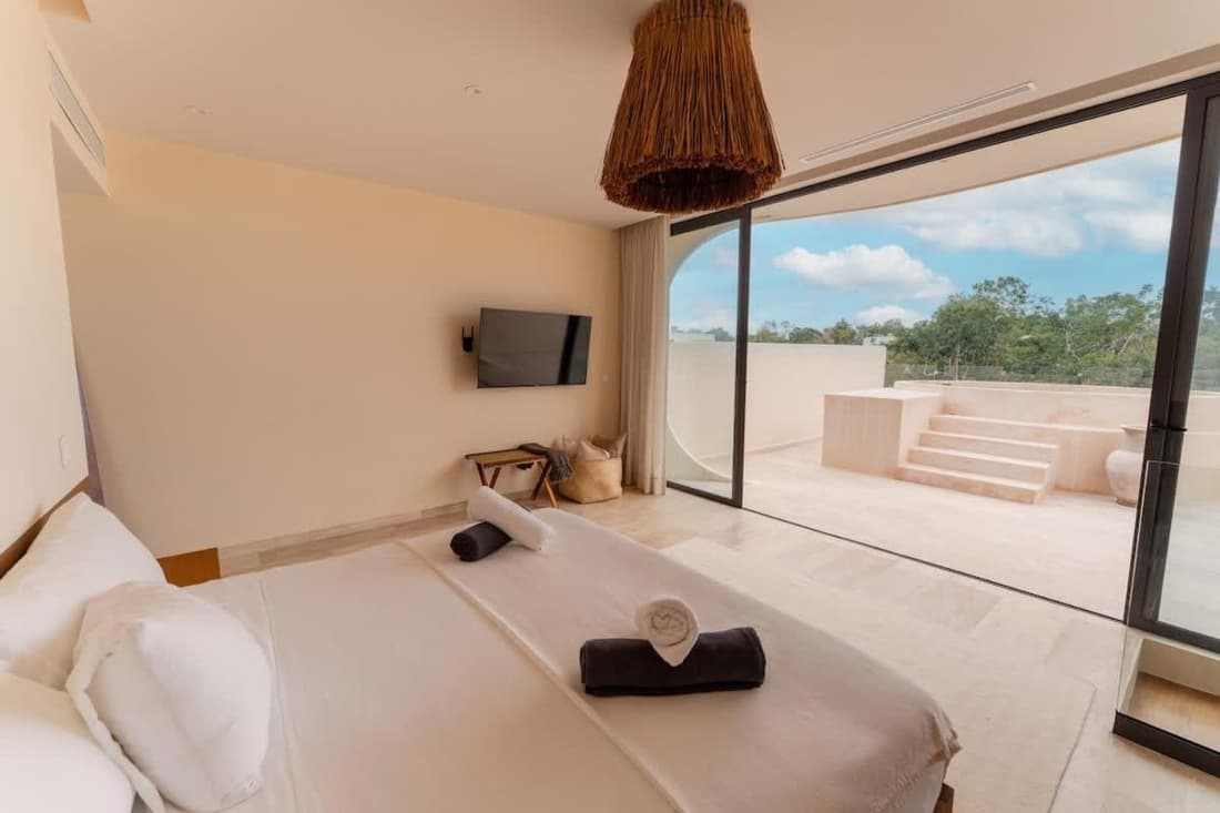 Private Oasis Mistiq, Rooftop Pool, Beach Shuttle