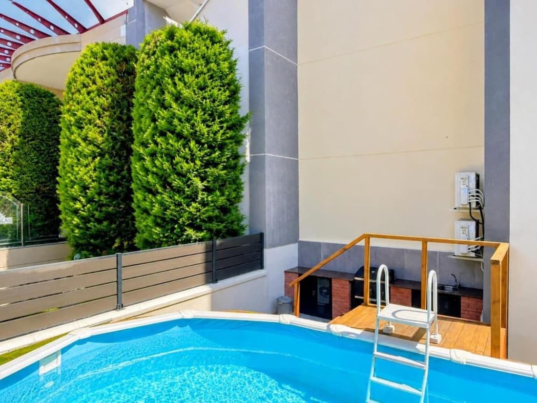 Casa con piscina y terraza junto Hotel Bali