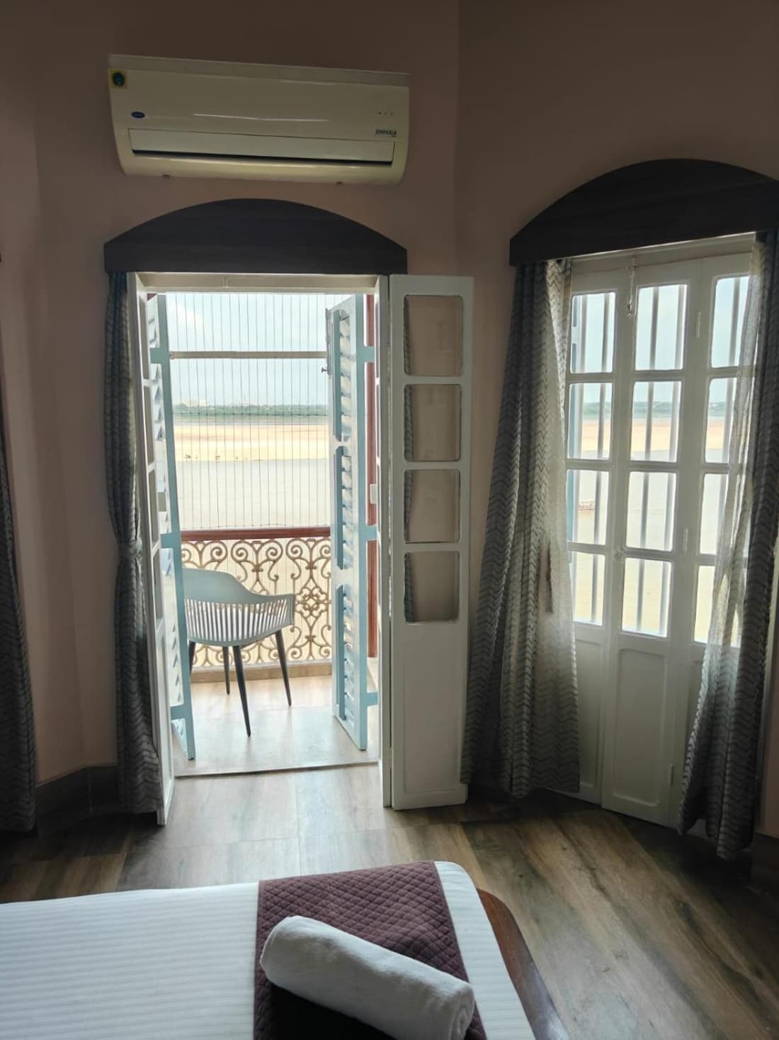 Shiva Ganges View Guest House