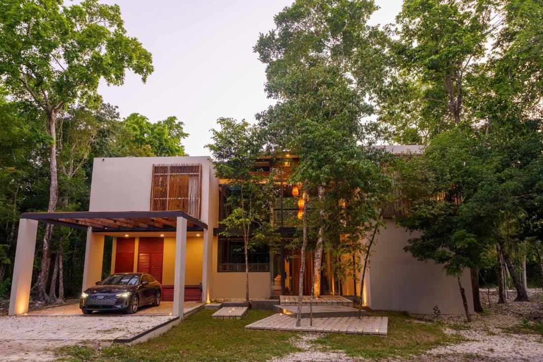Luxury Jungle Retreat - 4 Bedroom Villa with Private Pool and Cenote - fits 14