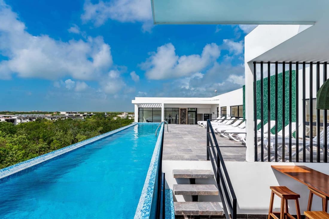 Stylish Sexy 1 Bd W/ Private Pool & Rooftop Pool