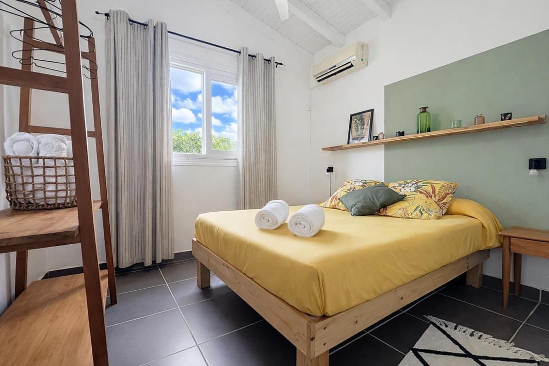Private Villa, Castel