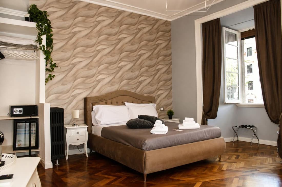 Athena Guest House