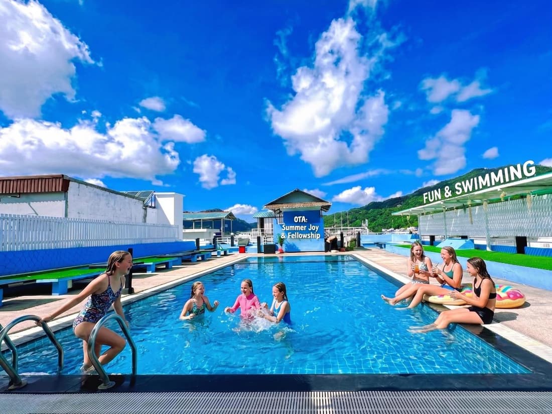 Hotel Baya Phuket - Rooftop Pool, Next to Food Market & Steps to Beach