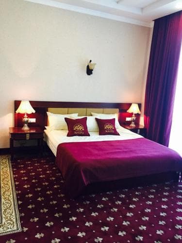 Nairi Hotel