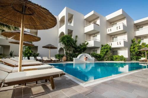 Parasol Luxury Hotel & Suites
