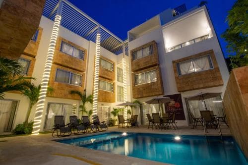 Sunrise 42 Suites Hotel