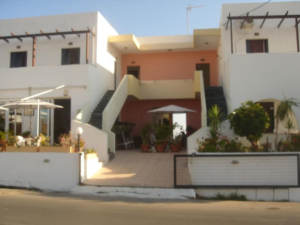 ILIAKTIDA APARTMENTS