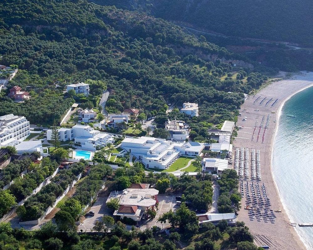  Lichnos Beach Hotel & Suites