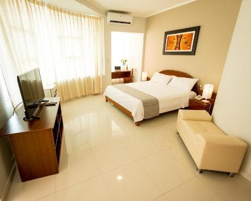 Cumbaza Hotel & Convenciones