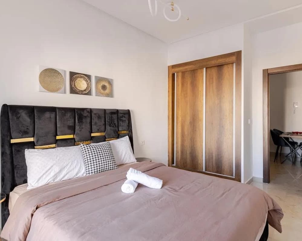 Comfortable Suite with Balcony - Beach & TGV Station