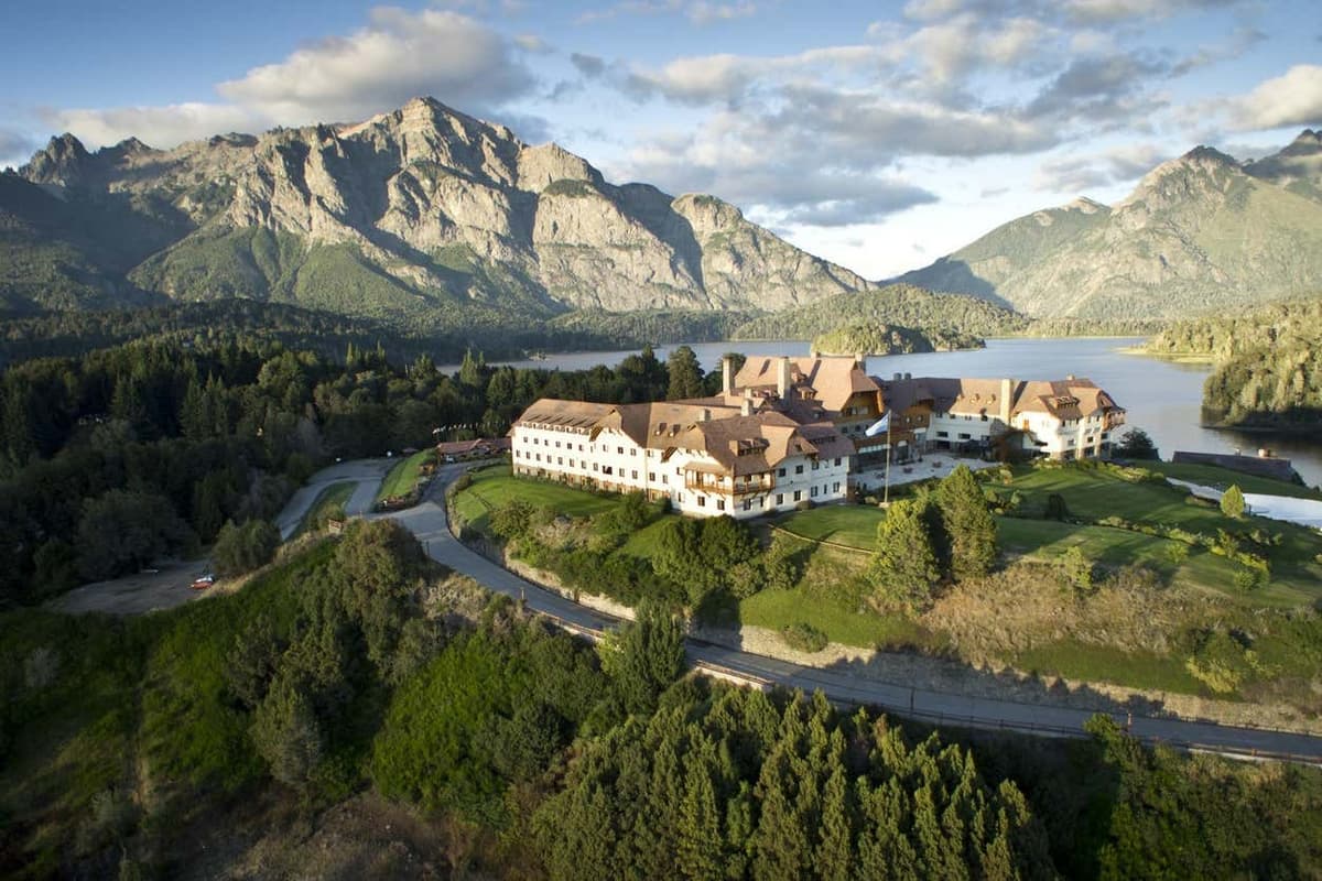 Tour por el Circuito Chico + Cerro Catedral