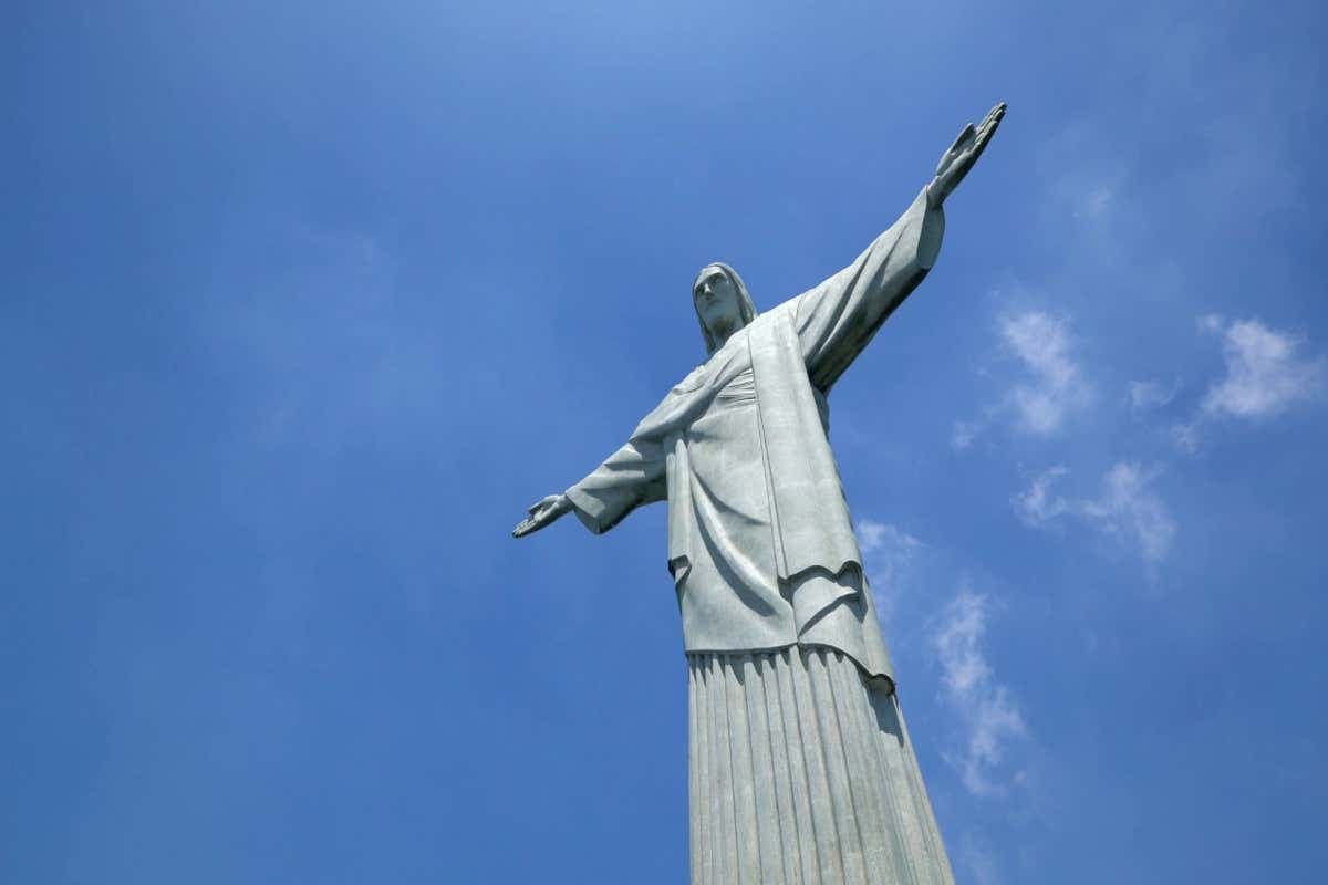 Rio de Janeiro Full-Day Tour + Christ the Redeemer and Sugarloaf Mountain by Minibus