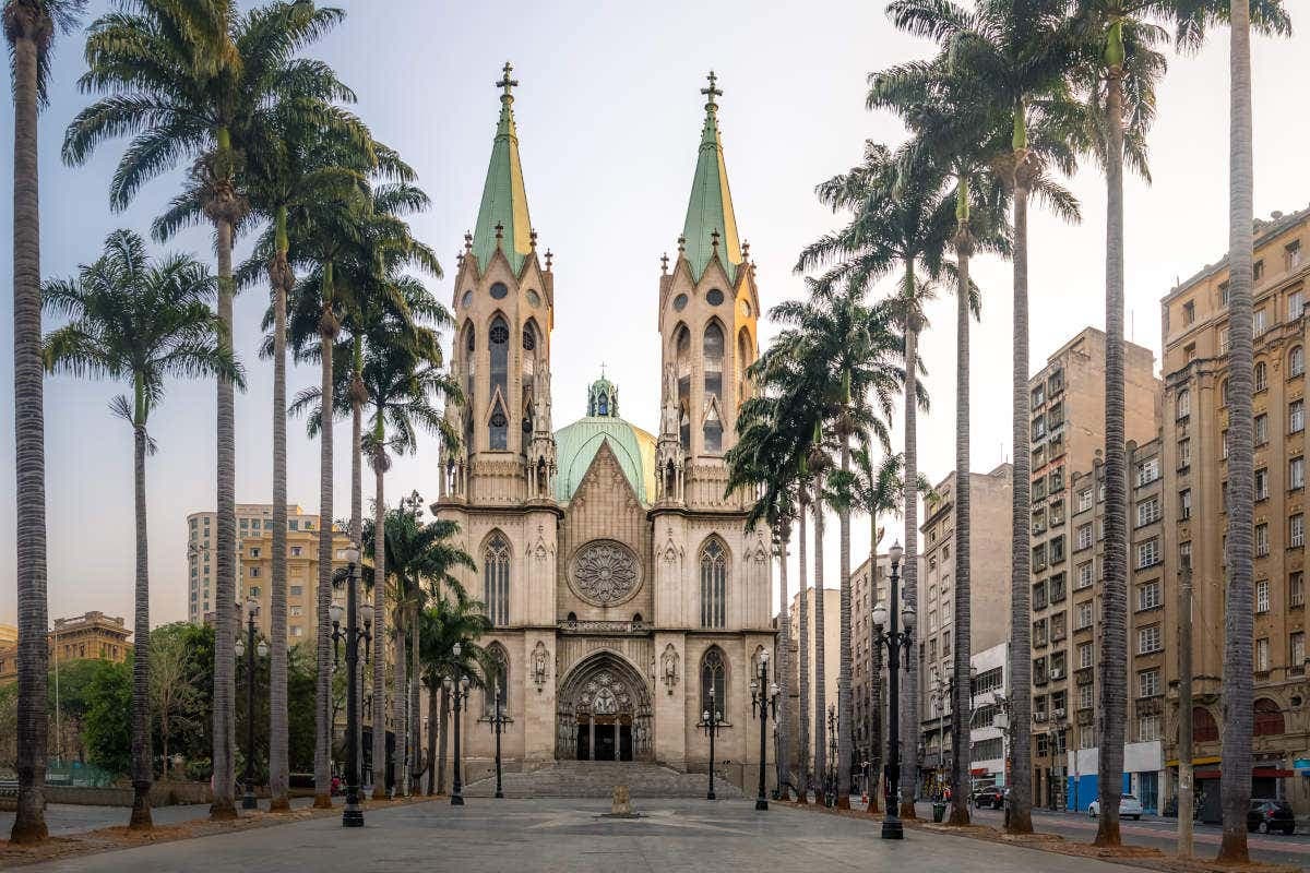 São Paulo Complete Tour