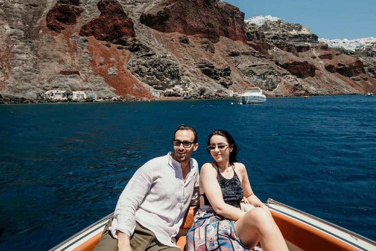 Alquiler de barco en Santorini