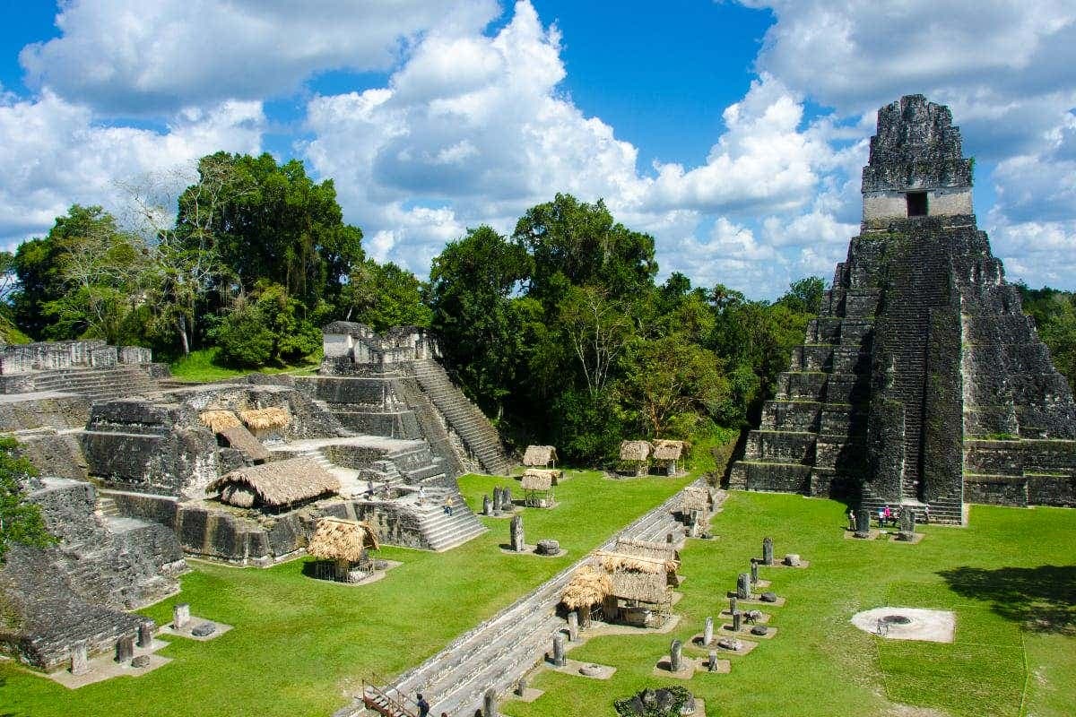 Excursión a Tikal con entradas
