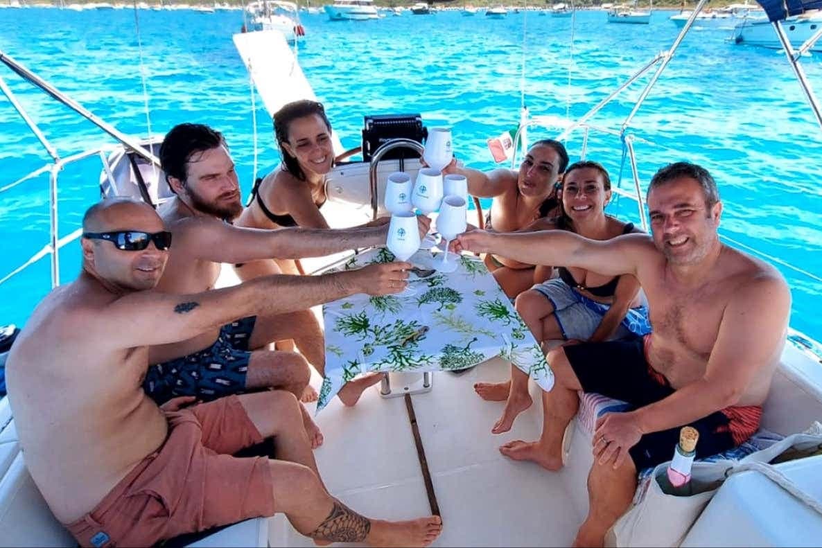 Giro in barca lungo la costa di Gallipoli