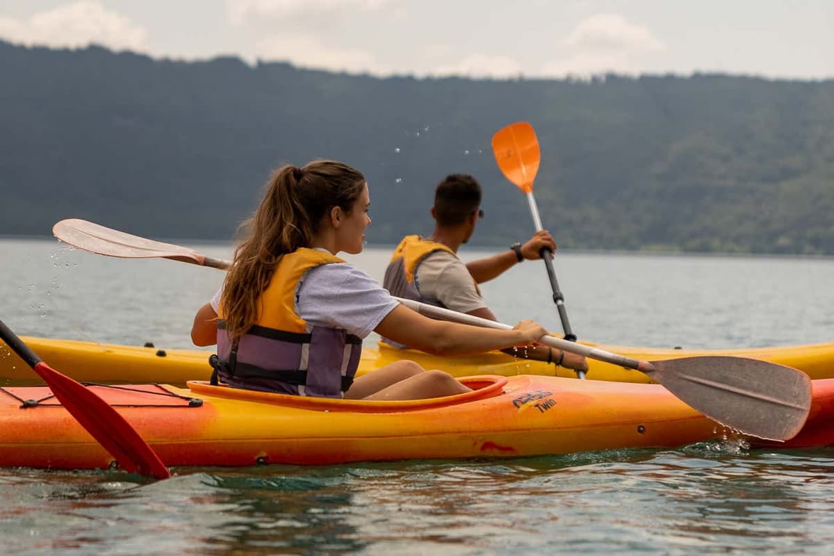 Tour in kayak sul lago di Albano